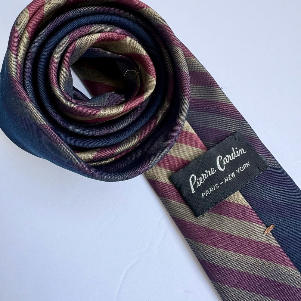 Pierre Cardin Men's Tie in Purple and Navy Blue Fade and Gold Stripes